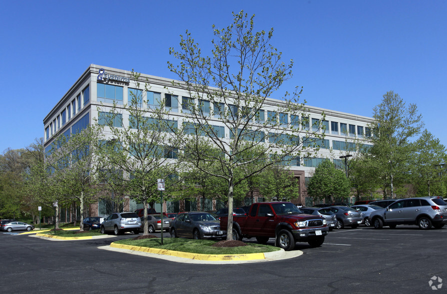 14900 Conference Center Dr, Chantilly, VA à vendre - Photo du bâtiment - Image 1 de 1