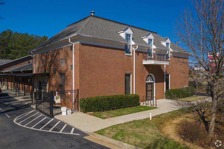 1987 Candler Rd, Decatur, GA for lease - Primary Photo - Image 1 of 3