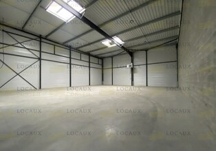 Industrial in Frépillon for lease Interior Photo- Image 2 of 5