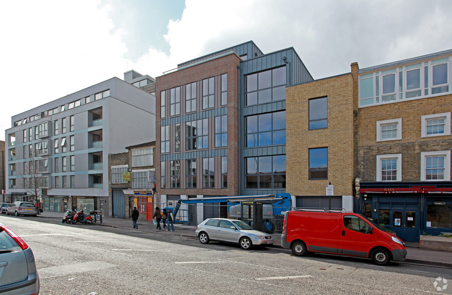 27-29 Downham Rd, London for lease - Building Photo - Image 2 of 7