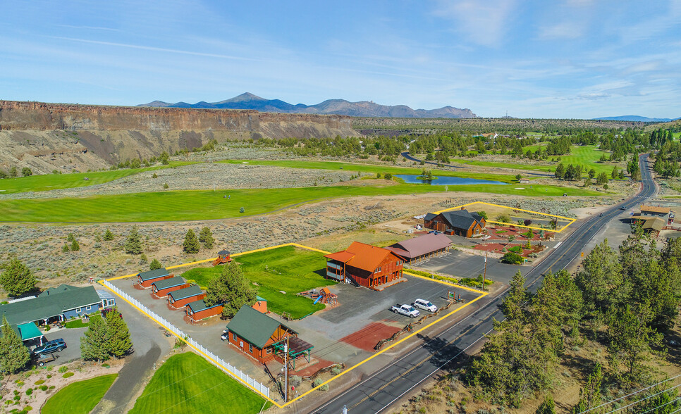 14193 SW Chinook Dr, Crooked River Ranch, OR for sale - Building Photo - Image 1 of 1