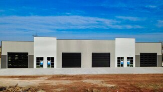 Plus de détails pour 11725 N Morgan Rd, Yukon, OK - Local d'activités à louer