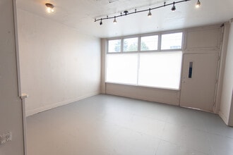 1200-1218 N Killingsworth St, Portland, OR à vendre Photo intérieure- Image 1 de 12