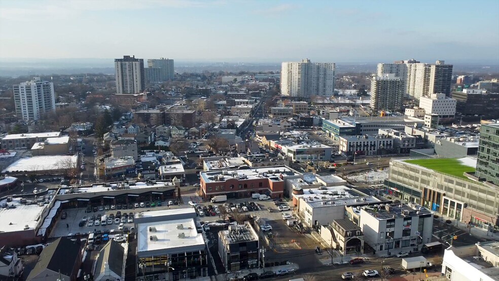 1618 Parker Ave, Fort Lee, NJ à vendre - Vidéo sur l’inscription commerciale - Image 2 de 22