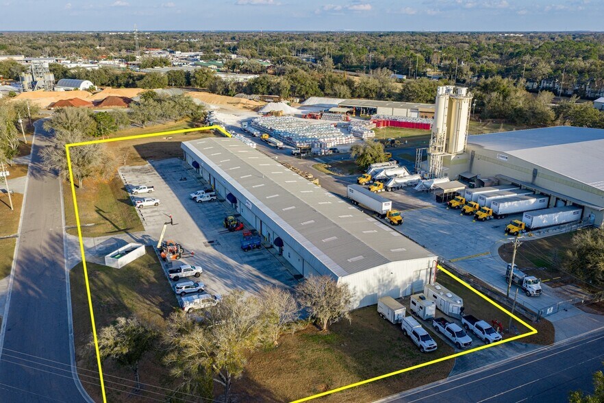 2007 Wood Ct, Plant City, FL à vendre - Photo du bâtiment - Image 2 de 10