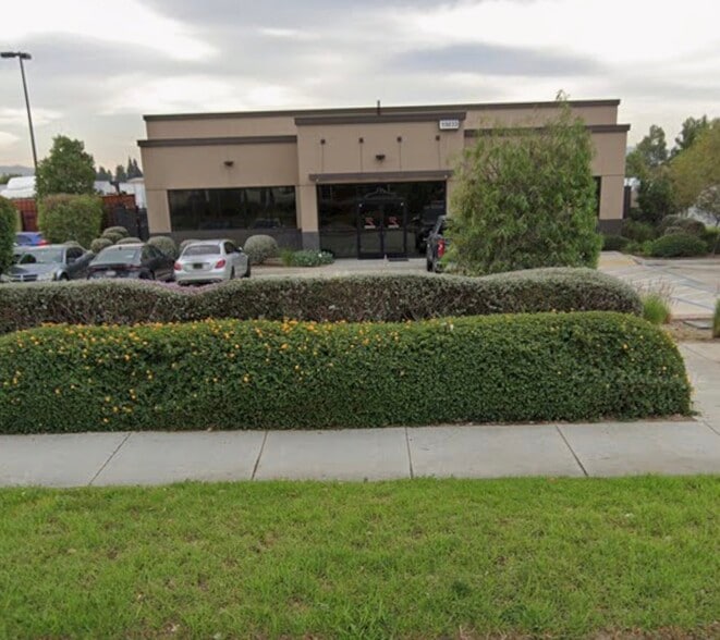 15033 Slover Ave, Fontana, CA for lease - Building Photo - Image 2 of 16