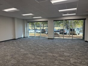 8510 McAlpine Park Dr, Charlotte, NC for lease Interior Photo- Image 2 of 3