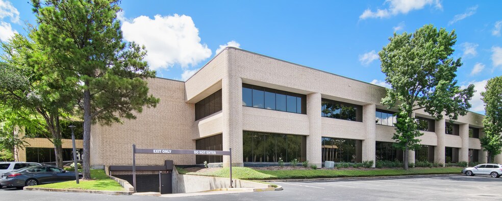 14811 St. Mary's Ln, Houston, TX for lease - Building Photo - Image 2 of 4