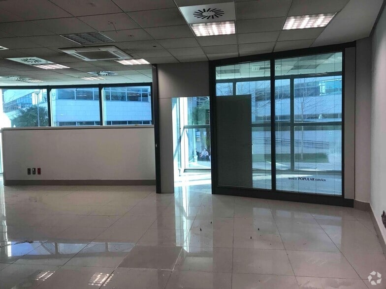 Retail in Alcobendas, Madrid for lease - Interior Photo - Image 1 of 1