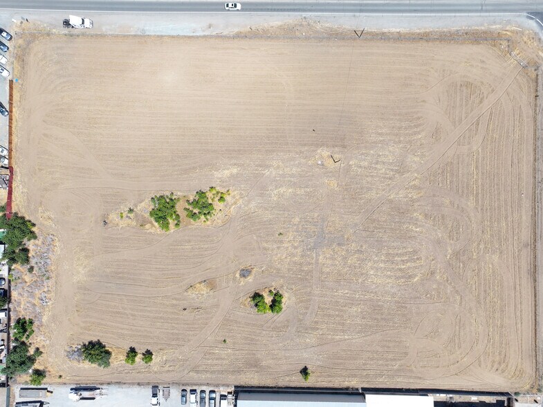 Brownstone Main Brownstone Road, Oakley, CA à vendre - Photo du bâtiment - Image 3 de 7