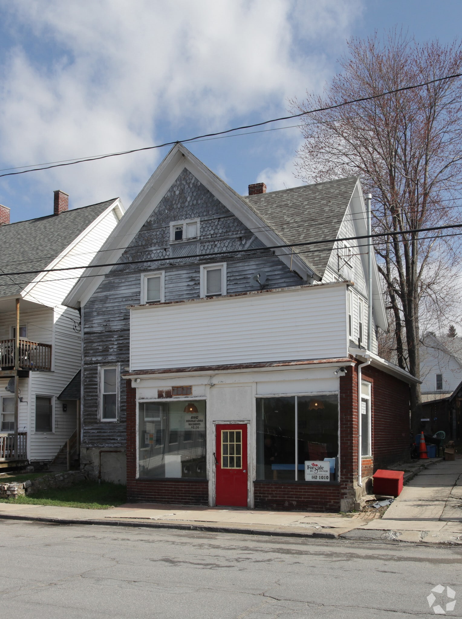 325 Division St, Amsterdam, NY for sale Primary Photo- Image 1 of 3