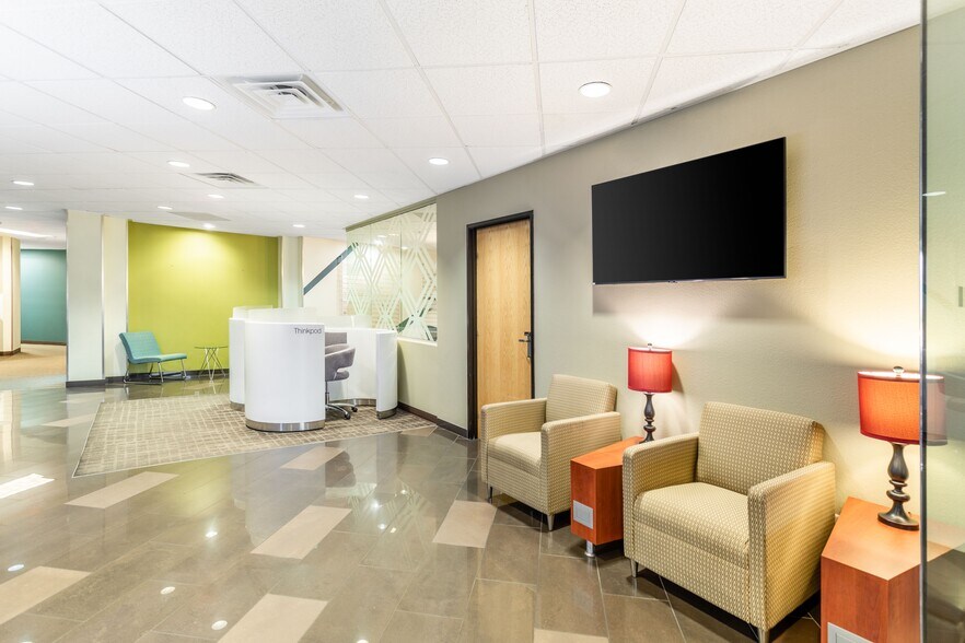 302 E Carson Ave, Las Vegas, NV à louer - Photo intérieure - Image 2 de 5