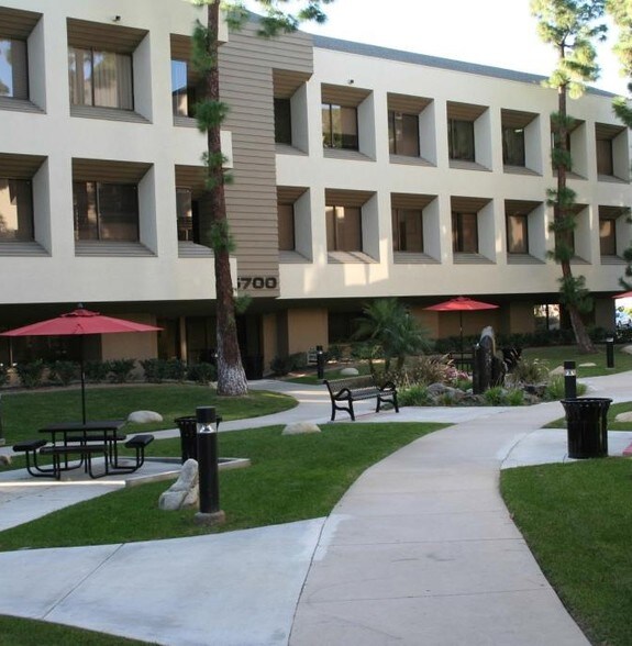 5700-5740 Ralston St, Ventura, CA à louer - Photo du bâtiment - Image 3 de 3