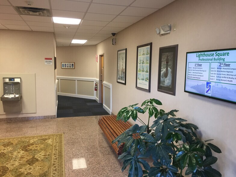 705 Boston Post Rd, Guilford, CT à louer - Photo intérieure - Image 2 de 8