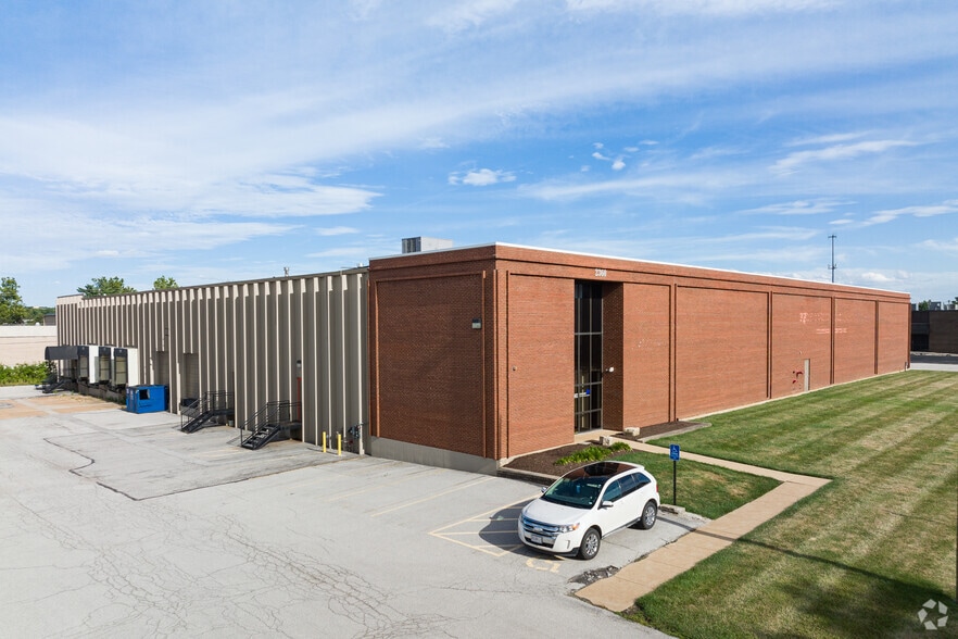 2360 Chaffee Dr, Saint Louis, MO for sale - Building Photo - Image 3 of 6