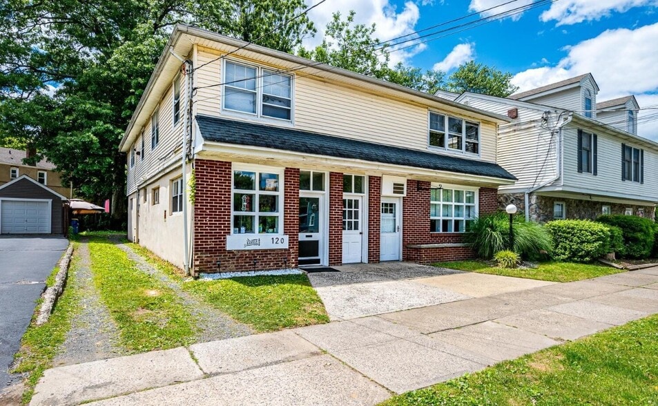 120 Main St, South Bound Brook, NJ à louer - Photo du bâtiment - Image 2 de 3