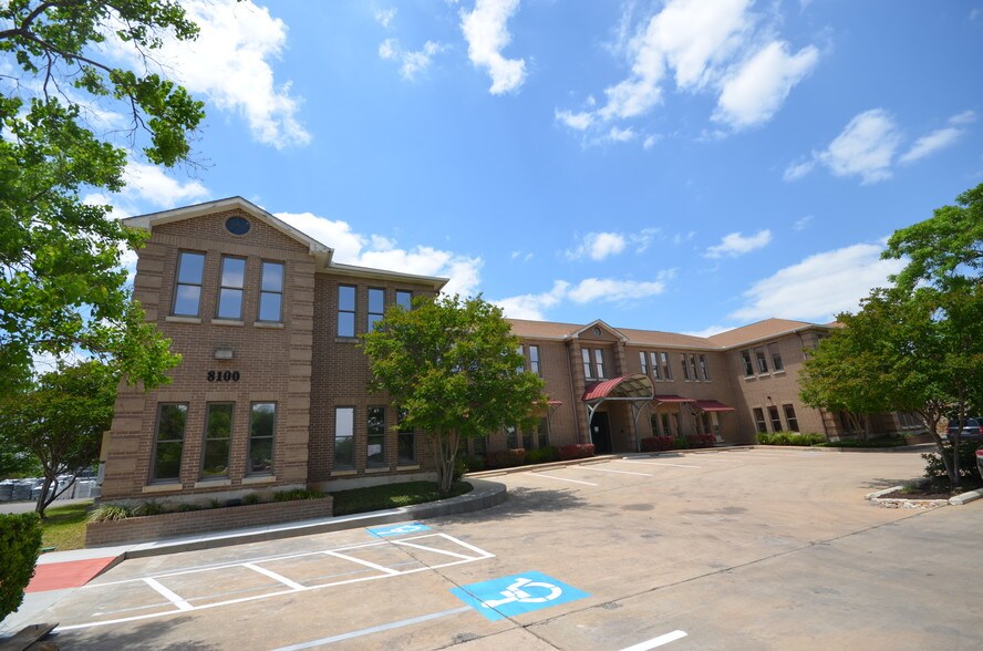 8100 Shoal Creek Blvd, Austin, TX for lease - Building Photo - Image 3 of 31