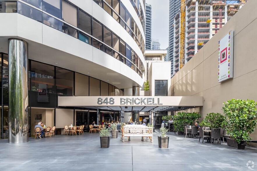 848 Brickell, Miami, FL for lease - Building Photo - Image 3 of 13