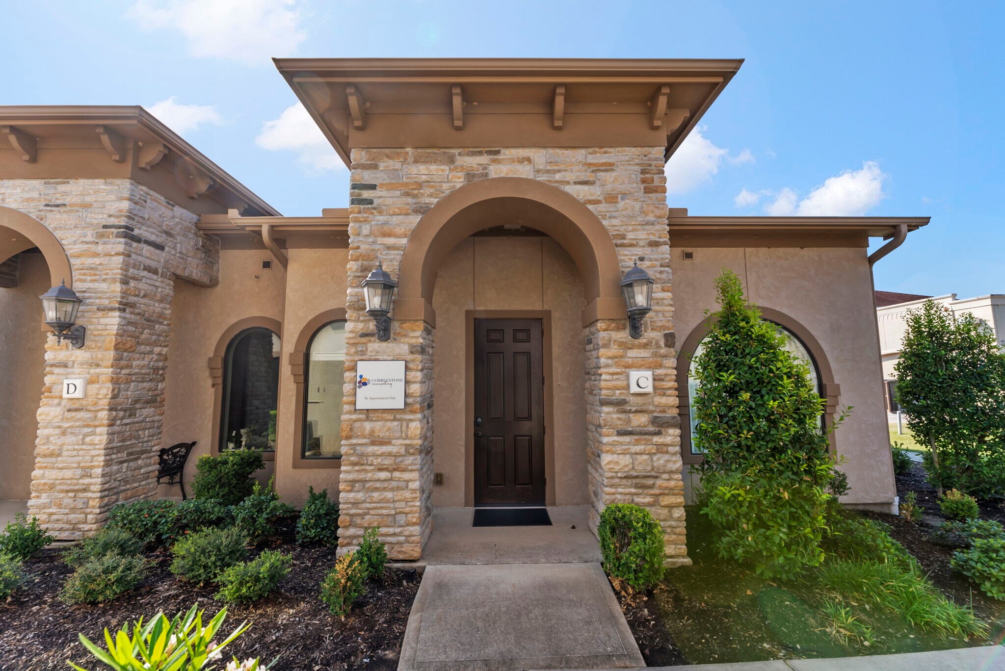 256 Ed English Dr, Shenandoah, TX à vendre Photo du bâtiment- Image 1 de 26
