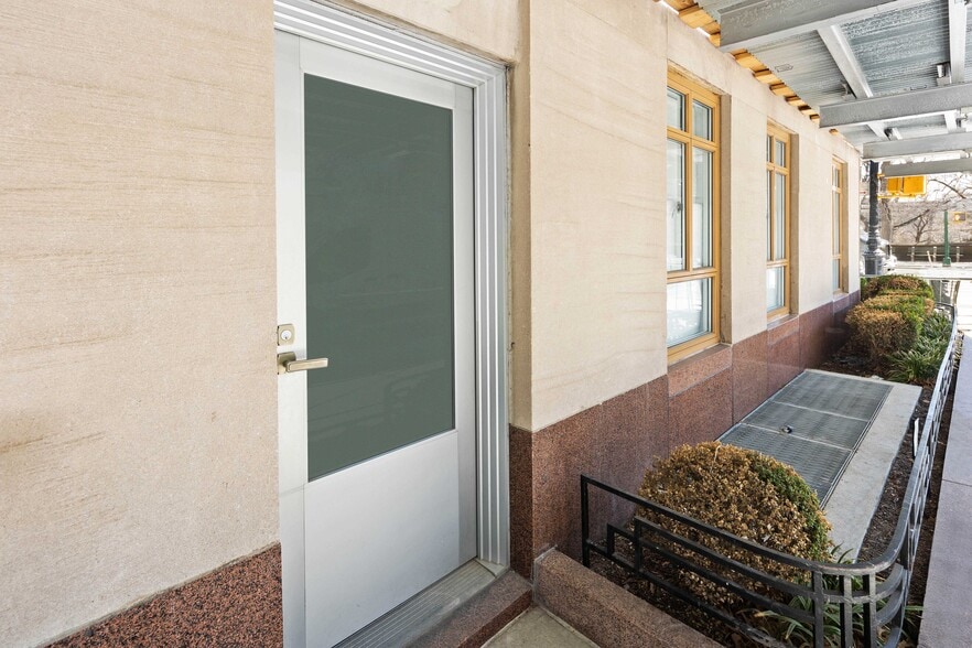 115 Central Park W, New York, NY for lease - Building Photo - Image 2 of 15