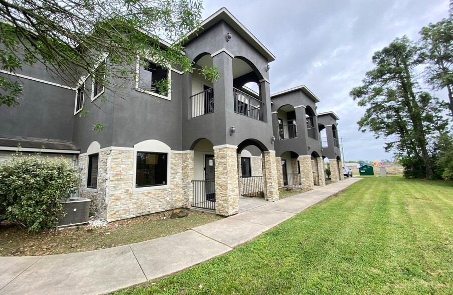 20550 Townsen Blvd, Humble, TX for lease - Building Photo - Image 1 of 3