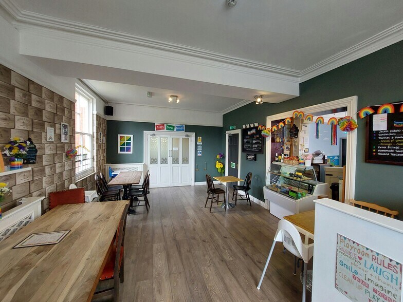 130 Colley Gate, Halesowen à vendre - Photo du bâtiment - Image 3 de 15