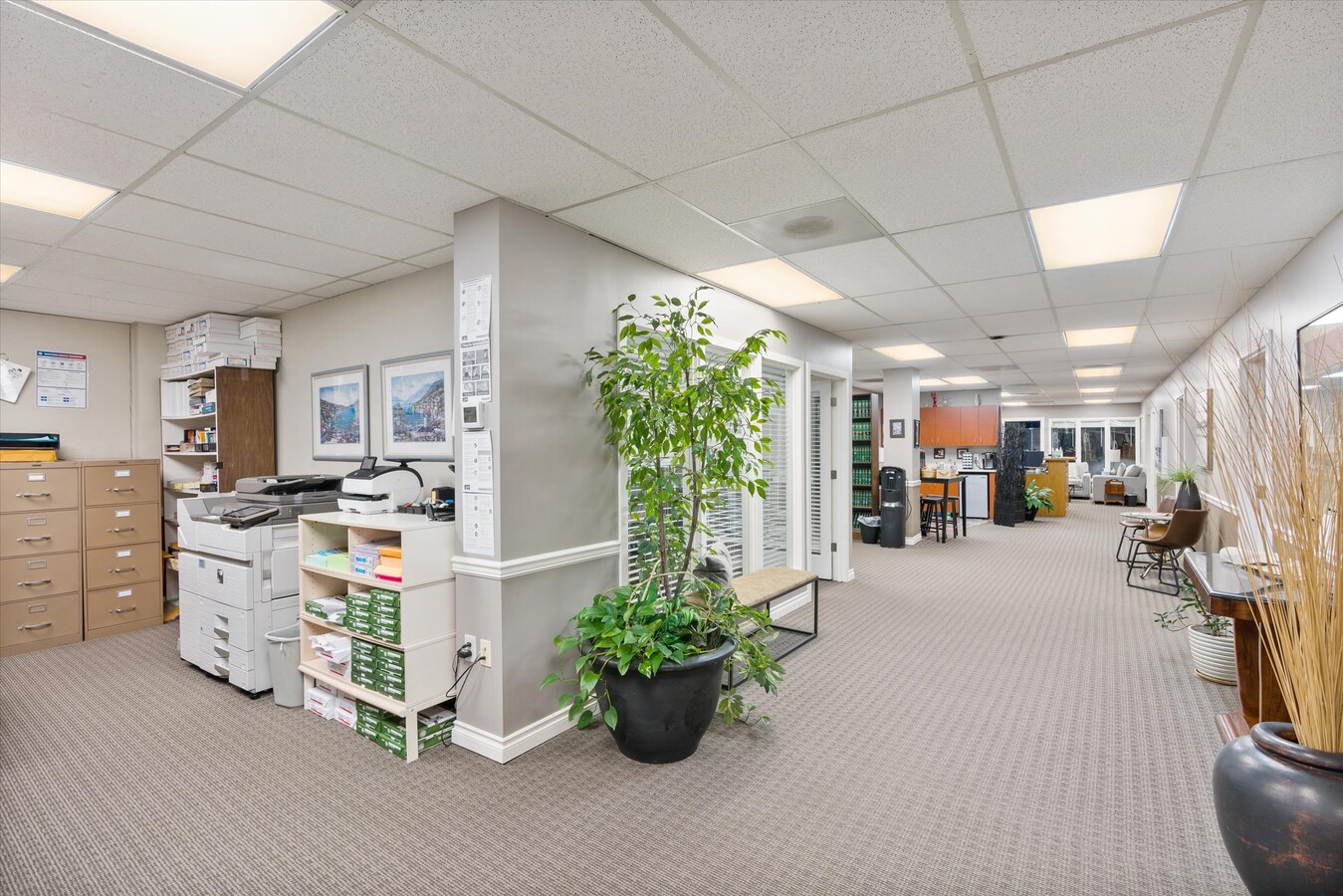 321 Burnett Ave S, Renton, WA 98057 - Unité 200 -  - Photo intérieure - Image 2 of 3