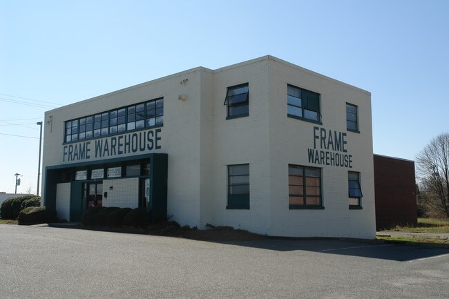 More details for 5300 E Independence Blvd, Charlotte, NC - Retail for Sale