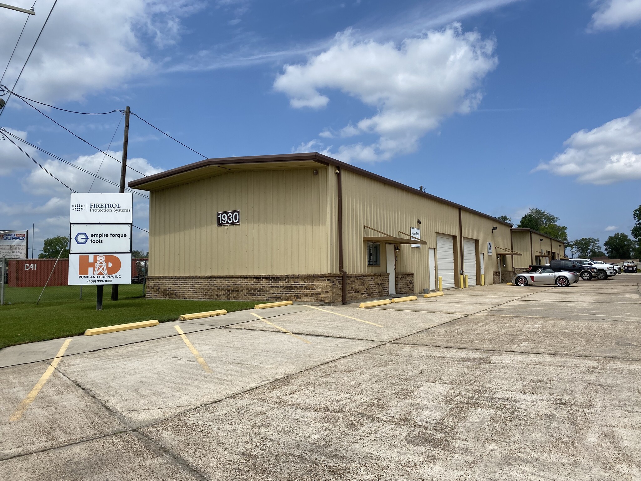 1930 W Cardinal Dr, Beaumont, TX for lease Building Photo- Image 1 of 20