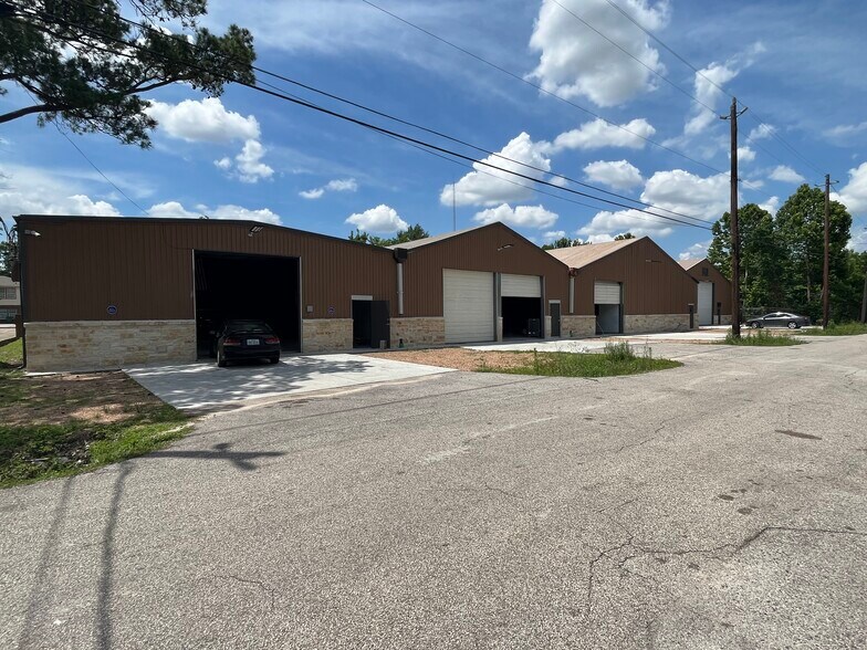 6912 Calhoun Rd, Houston, TX à louer - Photo du bâtiment - Image 3 de 11