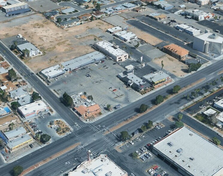600 E Sahara Ave, Las Vegas, NV à louer - Photo du bâtiment - Image 3 de 3