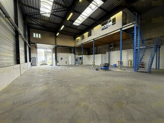 Plus de détails pour Local d'activités à louer