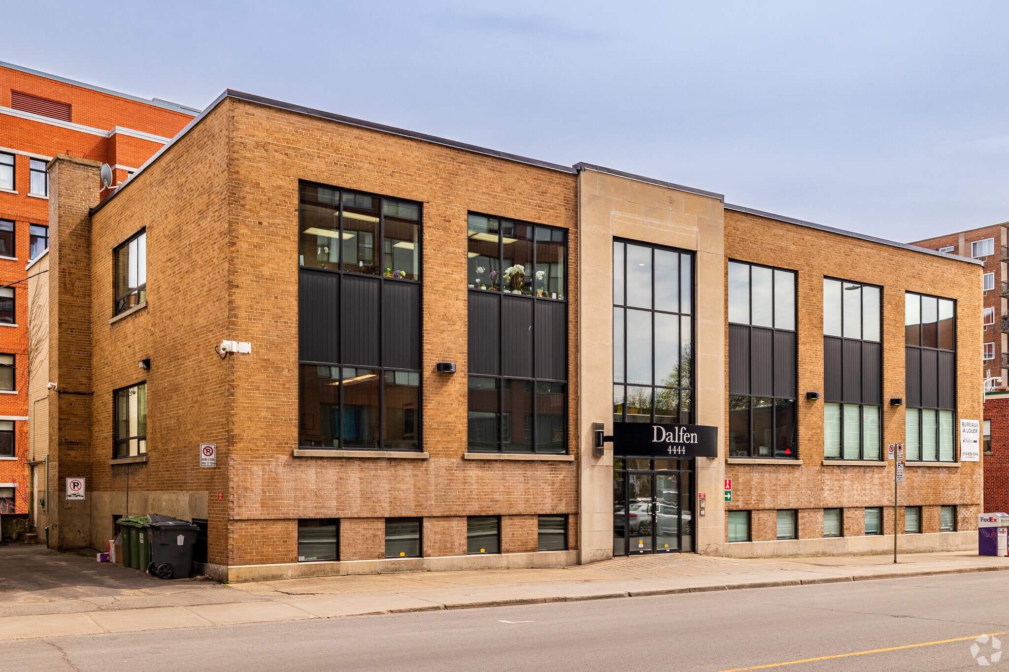 4444 Rue Sainte-Catherine O, Westmount, QC for lease Primary Photo- Image 1 of 4