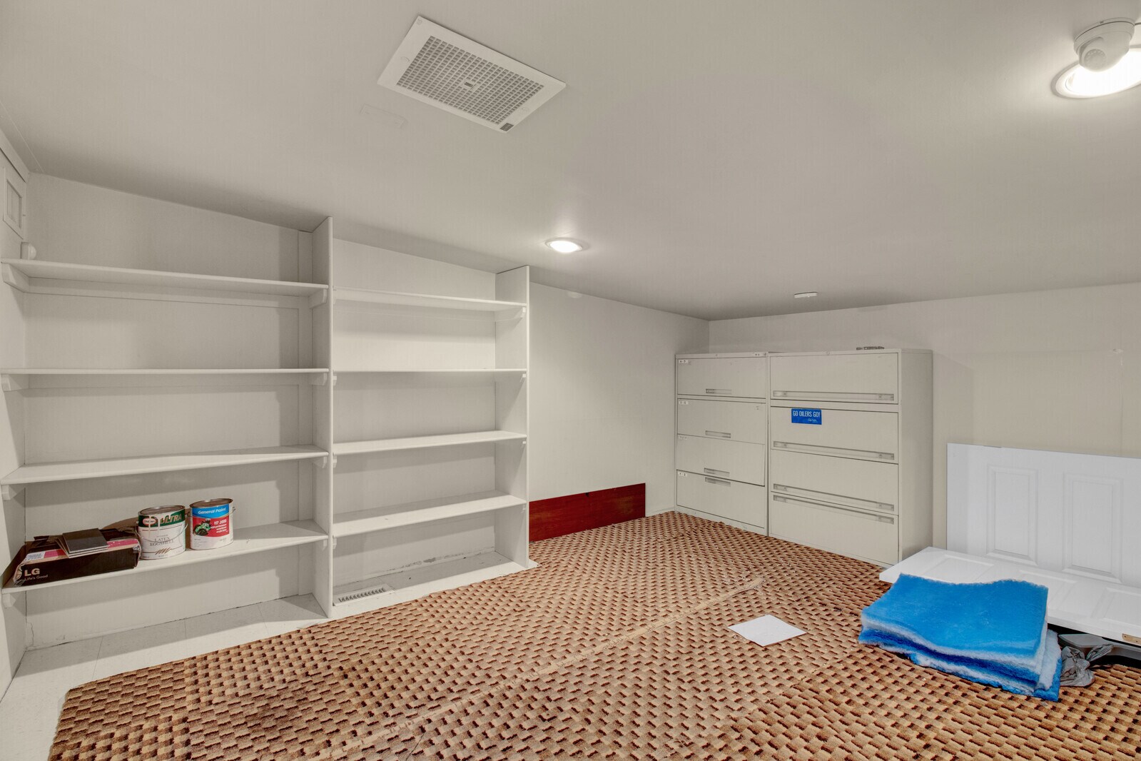 4-3908 97 St NW, Edmonton, AB for sale Primary Photo- Image 1 of 1