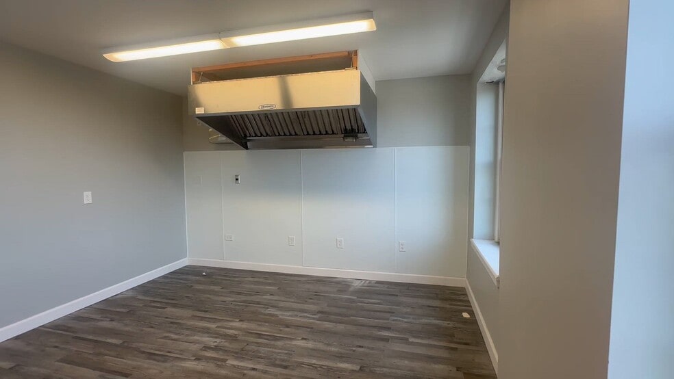 4600-4602 S Michigan Ave, Chicago, IL for lease - Commercial Listing Video - Image 1 of 1