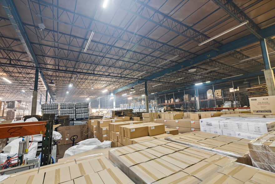 5331 N 10th St, Philadelphia, PA for lease - Interior Photo - Image 3 of 13