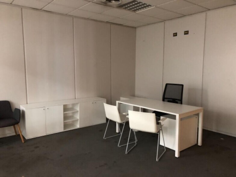 Commerce de détail dans Córdoba à vendre - Photo du bâtiment - Image 2 de 5