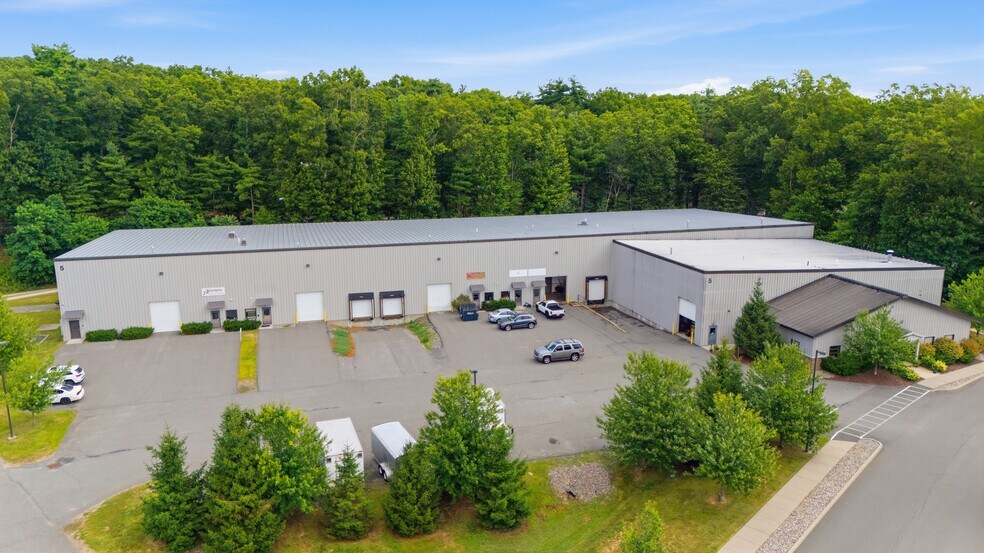 5 Fairchild Sq, Clifton Park, NY for lease - Building Photo - Image 2 of 4
