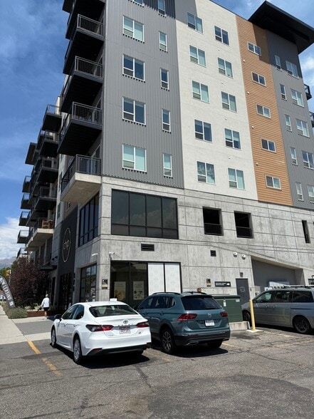 400-448 N Freedom Blvd, Provo, UT à louer - Photo du bâtiment - Image 2 de 2