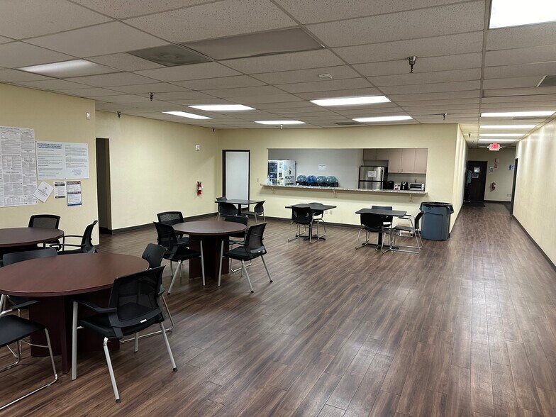 4125-4131 Northgate Blvd, Sacramento, CA à vendre - Photo intérieure - Image 2 de 6