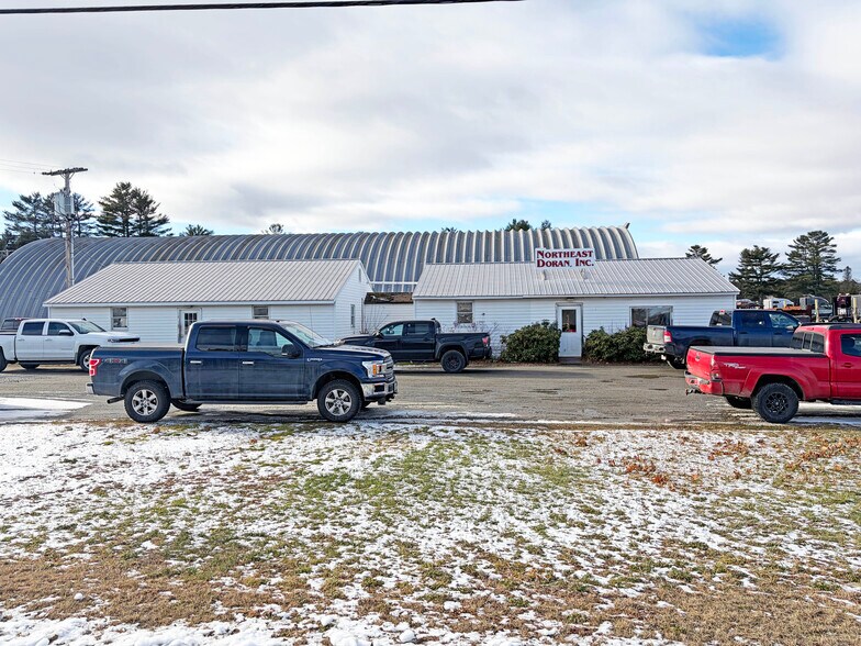 30 Industrial Park Rd park, Skowhegan, ME à vendre - Photo du bâtiment - Image 2 de 9