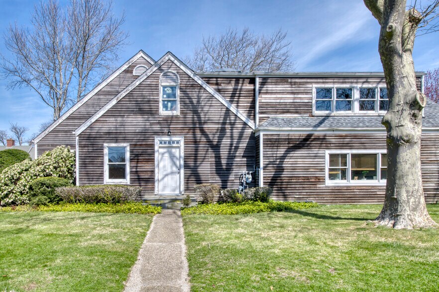 339 Meeting House Ln, Southampton, NY à vendre - Photo du bâtiment - Image 3 de 7