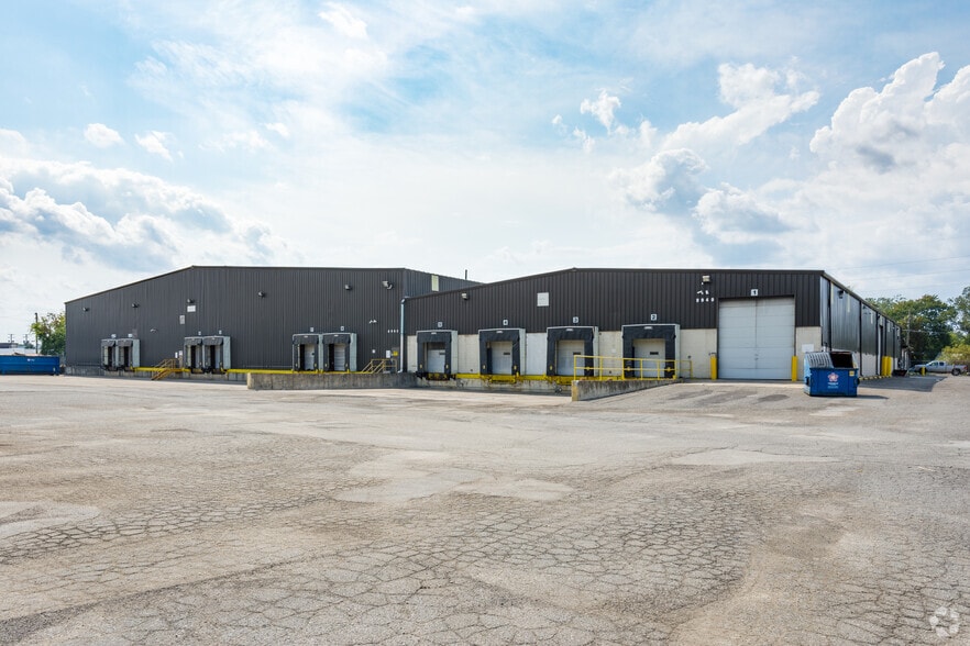 8949 Inkster Rd, Taylor, MI for lease - Building Photo - Image 2 of 4