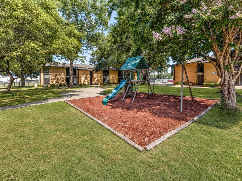 531 S Belt Line Rd, Grand Prairie, TX for sale - Building Photo - Image 2 of 11
