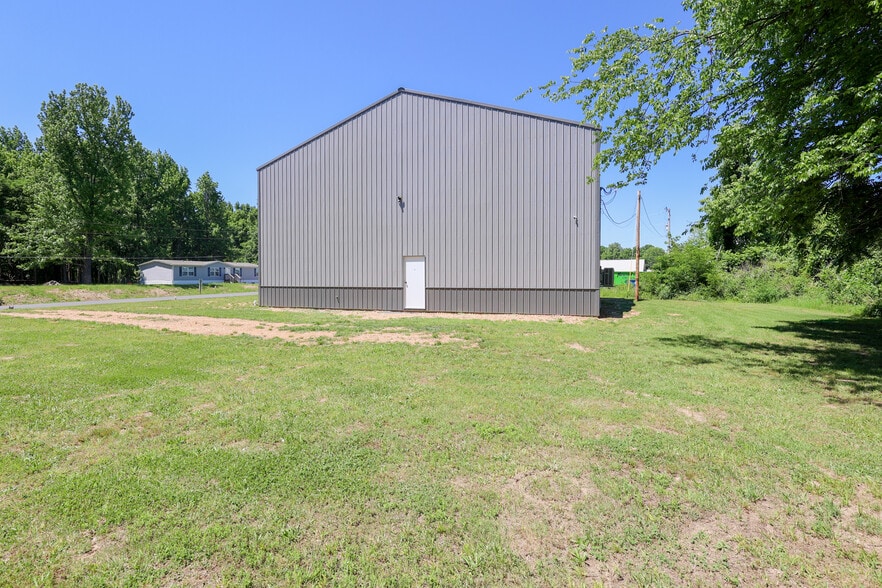240 Ball Park Loop, Ledbetter, KY for sale - Building Photo - Image 3 of 24