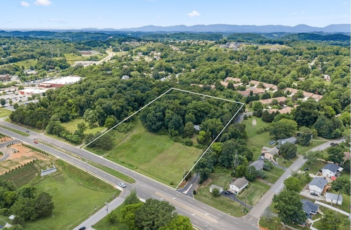 9091 Middlebrook Pike, Knoxville, TN à vendre Photo du bâtiment- Image 1 de 5