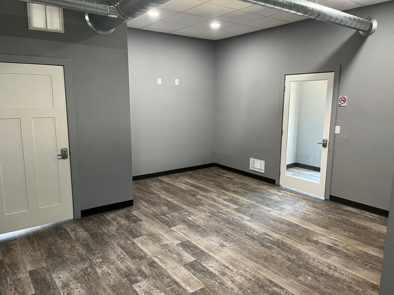 47392 272nd St, Harrisburg, SD for lease - Building Photo - Image 2 of 6