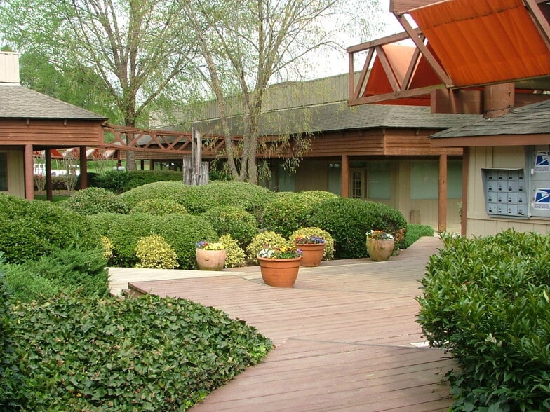 1200 Mountain Creek Rd, Chattanooga, TN for lease - Building Photo - Image 1 of 7