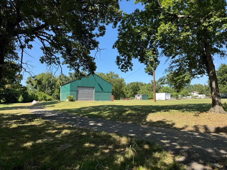 2006 N Irvington Ave, Tulsa, OK for sale - Building Photo - Image 2 of 15