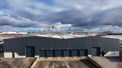 9 Avenue Du Maréchal De Lattre De Tassigny, Meyzieu à louer Photo intérieure- Image 2 de 9